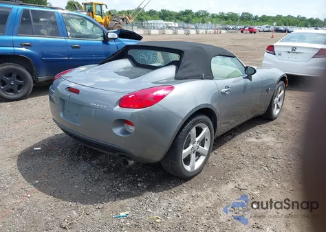 2006 Pontiac Solstice из США, поврежденный, VIN 1G2MB33B06Y110636